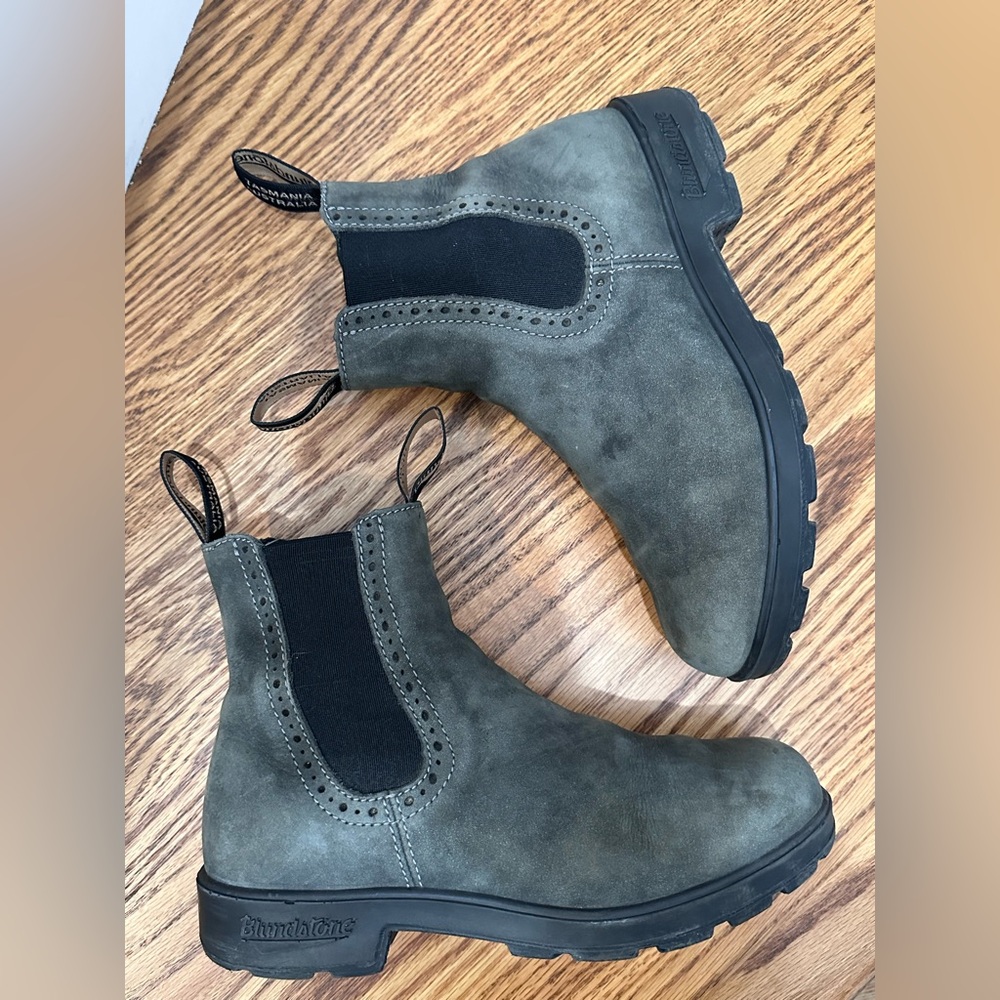 Blundstone Women’s 1630 Rustic Black Premium Leather High Top Boots — Size 6
